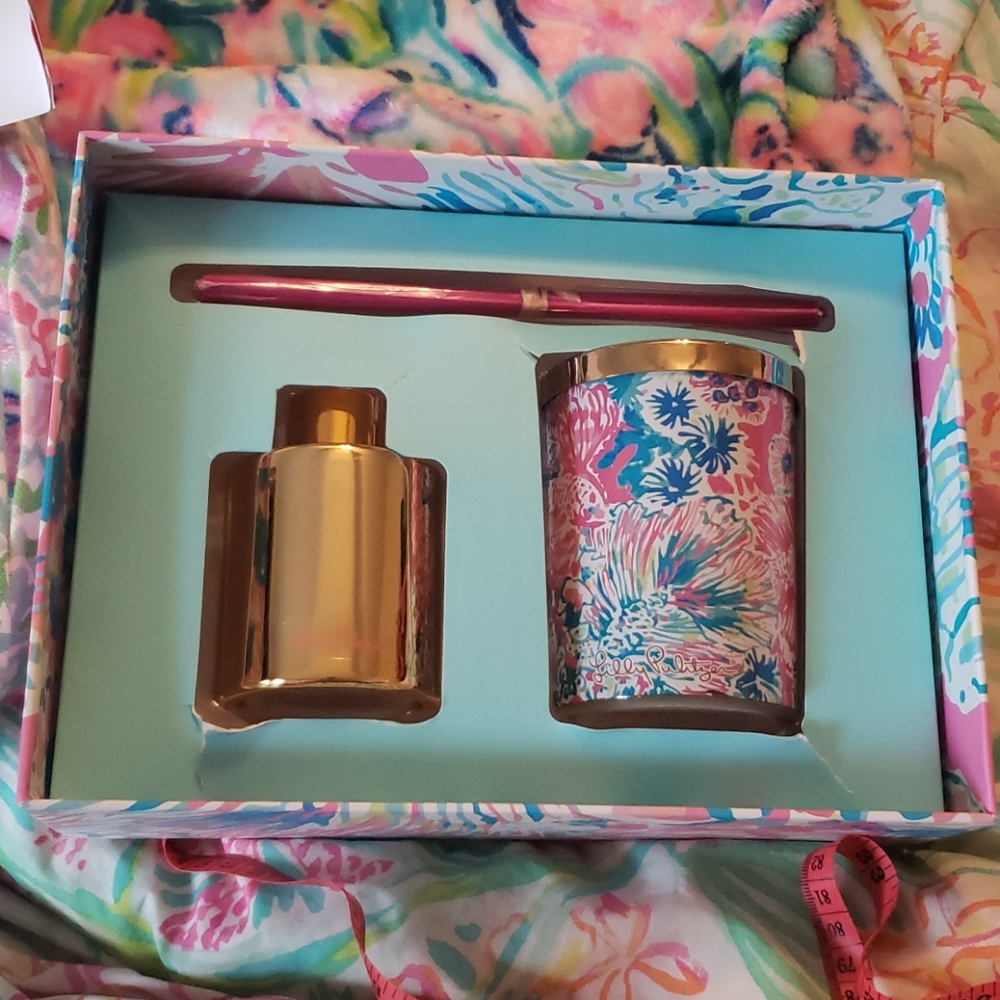 Lilly Pulitzer Diffuser Set - Picture 3 of 4